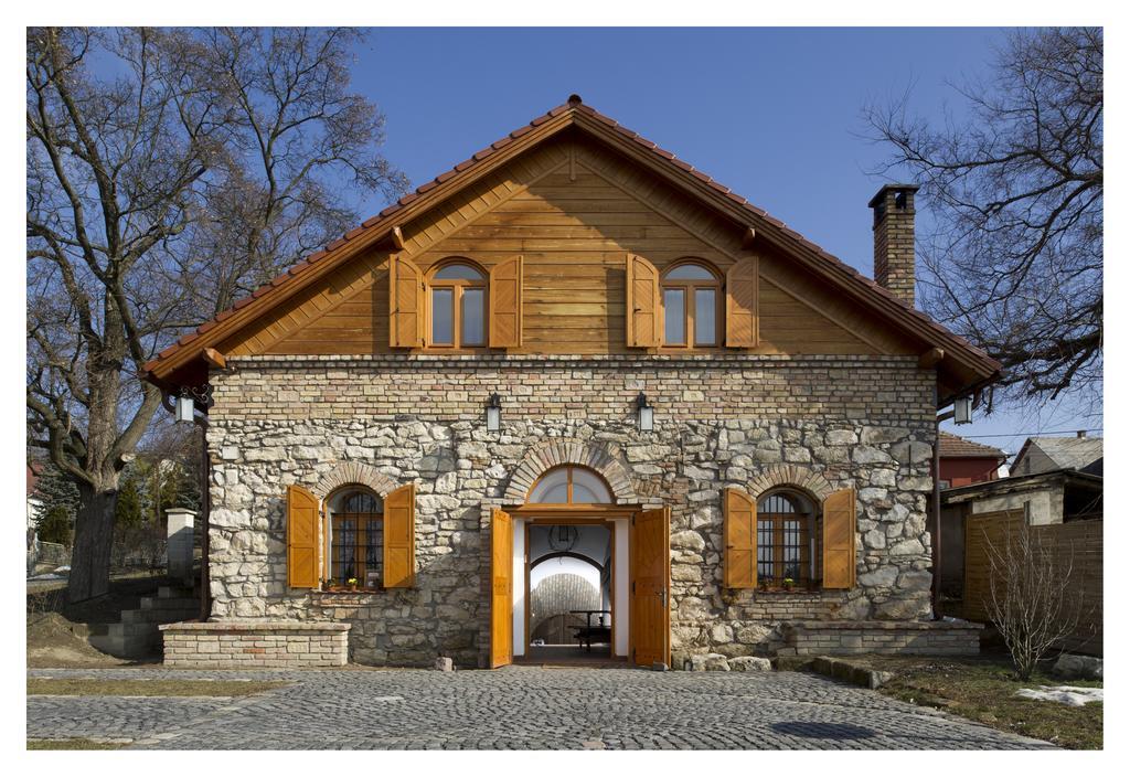 Cifrapince Es Vendeghaz Villa Tordas Buitenkant foto